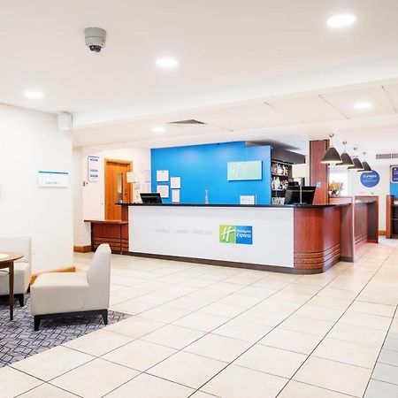 Holiday Inn Express Shrewsbury By Ihg Kültér fotó