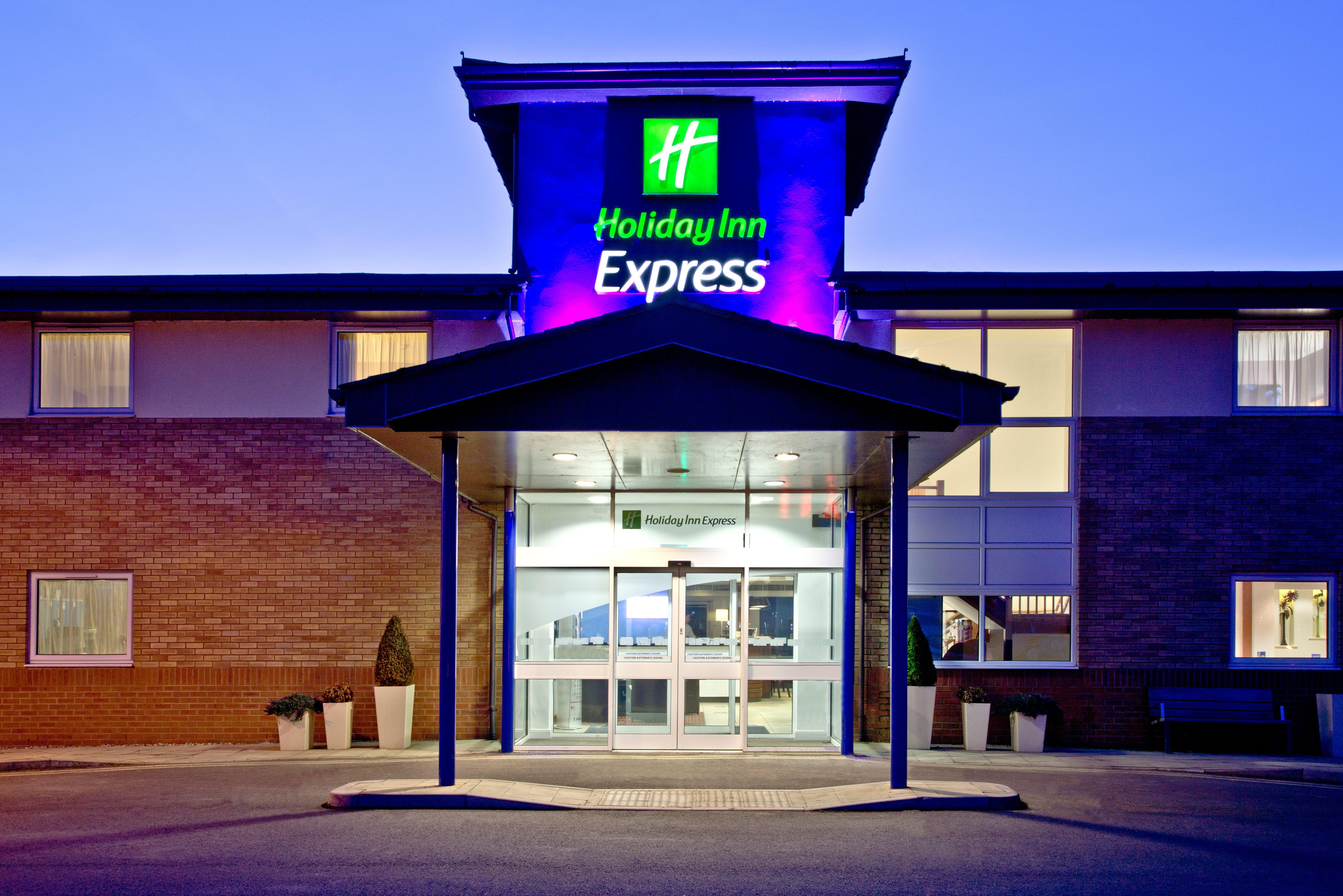 Holiday Inn Express Shrewsbury By Ihg Kültér fotó
