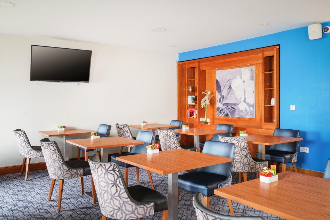 Holiday Inn Express Shrewsbury By Ihg Kültér fotó
