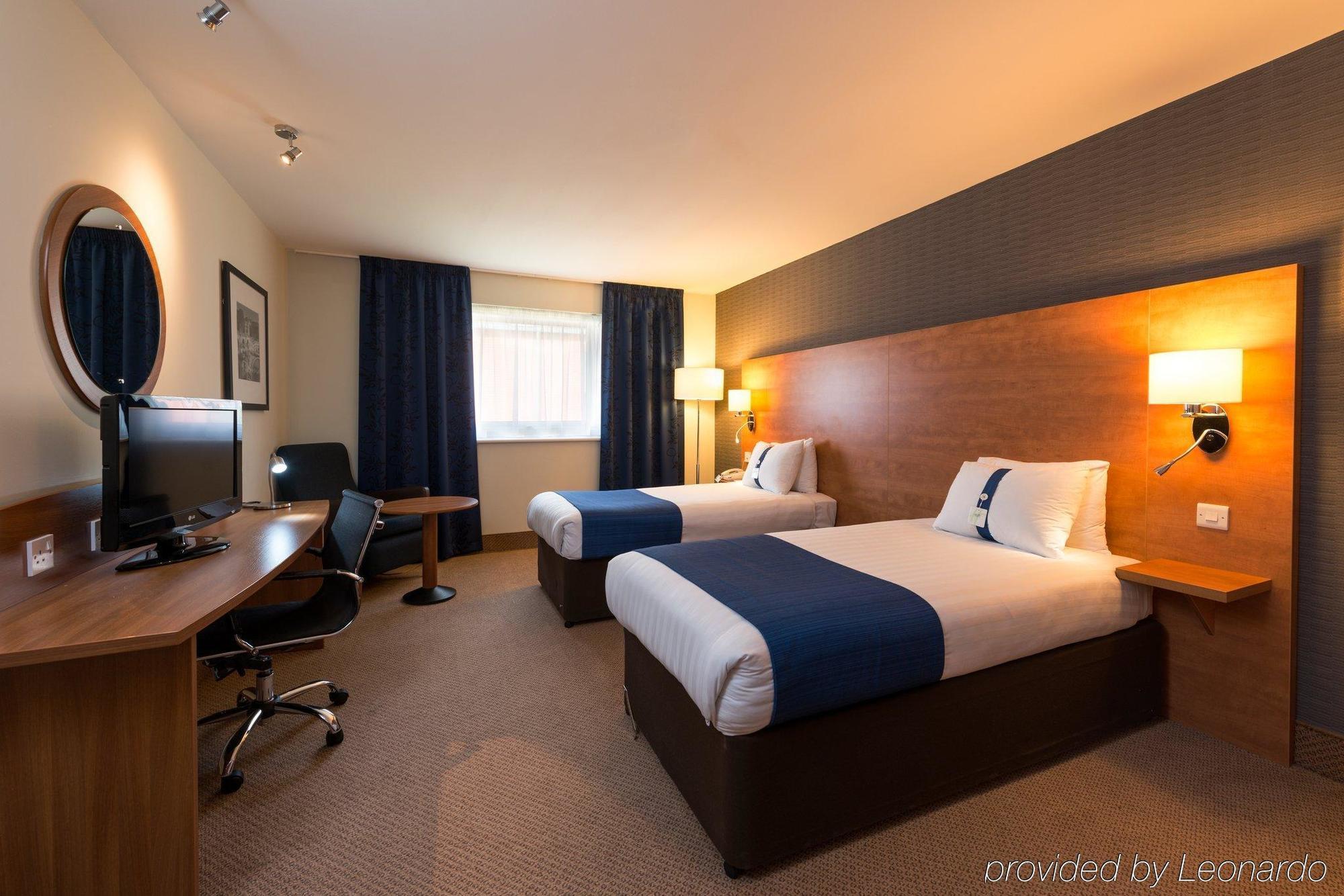 Holiday Inn Express Shrewsbury By Ihg Kültér fotó